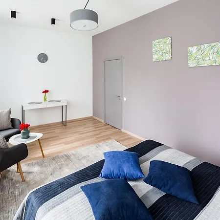 Code 10 Aparthotel 3*