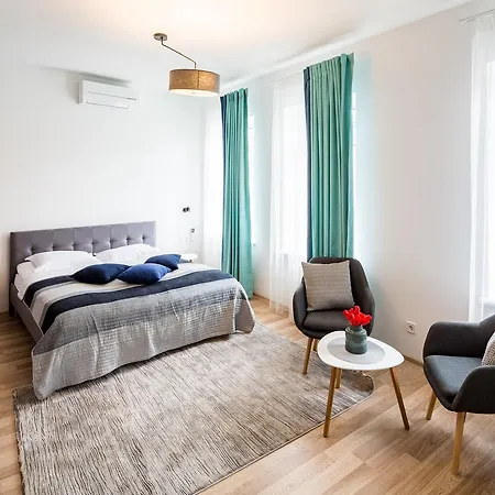 Apart Otel Code 10 Lviv