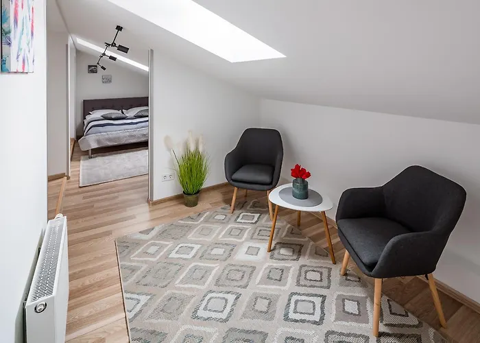 Code 10 Aparthotel 3*